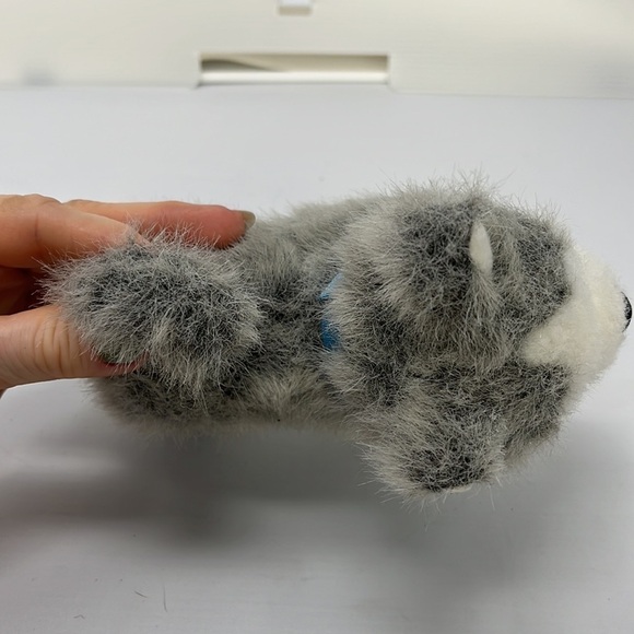 American Girl Dog Pet Pepper Siberian Husky Plush 7” Puppy Blue Eyes Plush - Picture 8 of 10